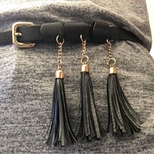 Faux-leather belt with tassels